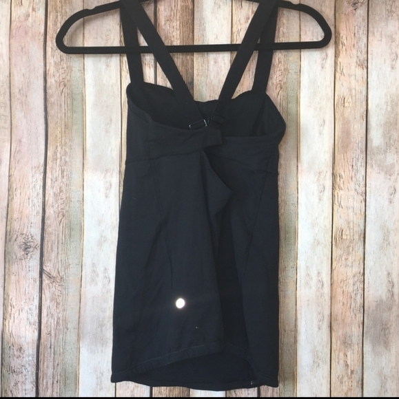 Workout top - Picture 1 of 2